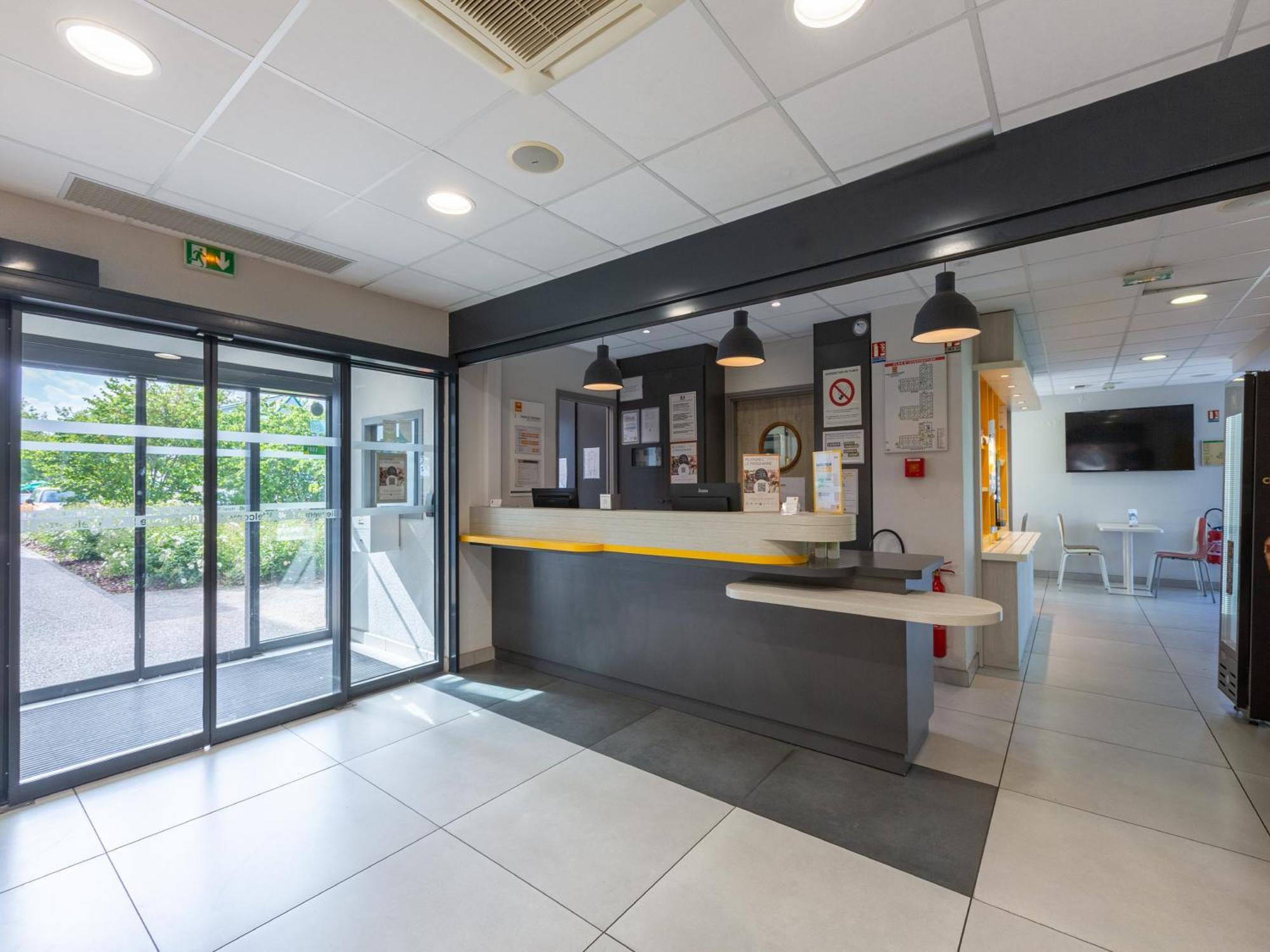 Premiere Classe Chartres Sud - Hotel Barjouville