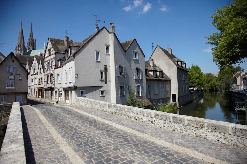 Premiere Classe Chartres Sud - 2* Barjouville