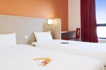 Hotel Premiere Classe Chartres Sud - Barjouville