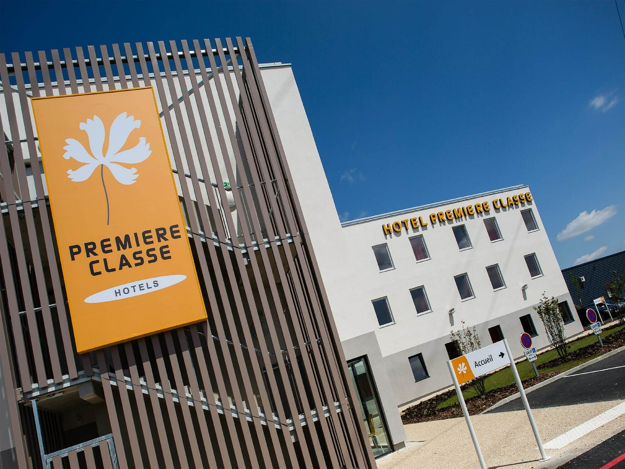 Hotel Premiere Classe Chartres Sud - 2*